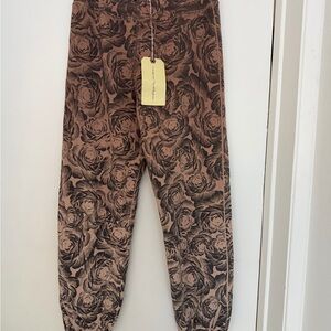 NWT Raquel Allegra dusty rose Floral Joggers